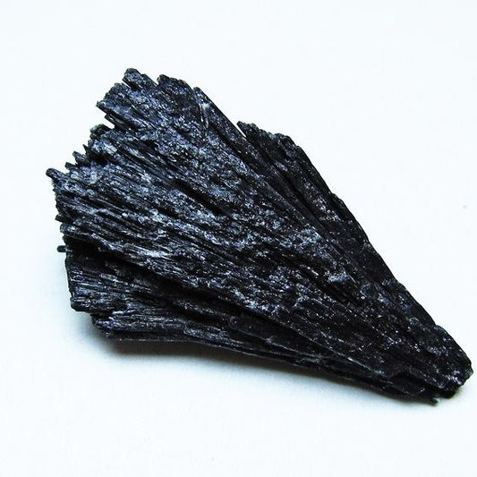 ブラック カイヤナイト 原石 一点物 171-7499