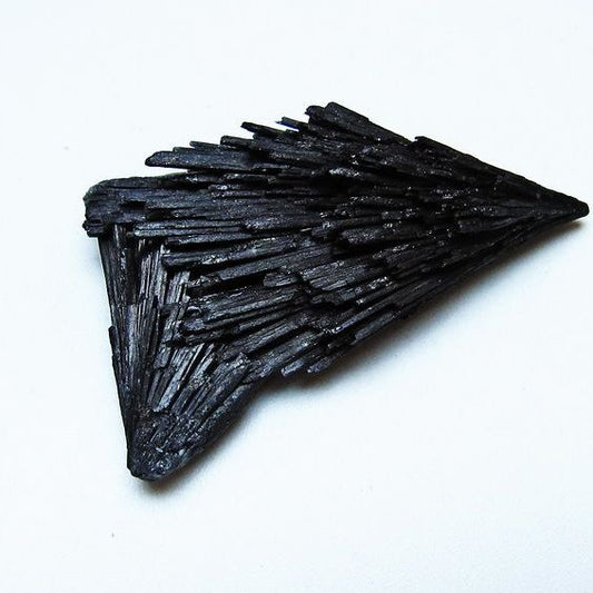 ブラック カイヤナイト 原石 一点物 171-7512