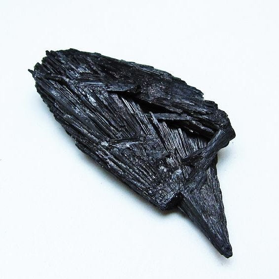 ブラック カイヤナイト 原石 一点物 171-7528