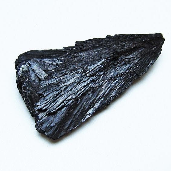 ブラック カイヤナイト 原石 一点物 171-7535