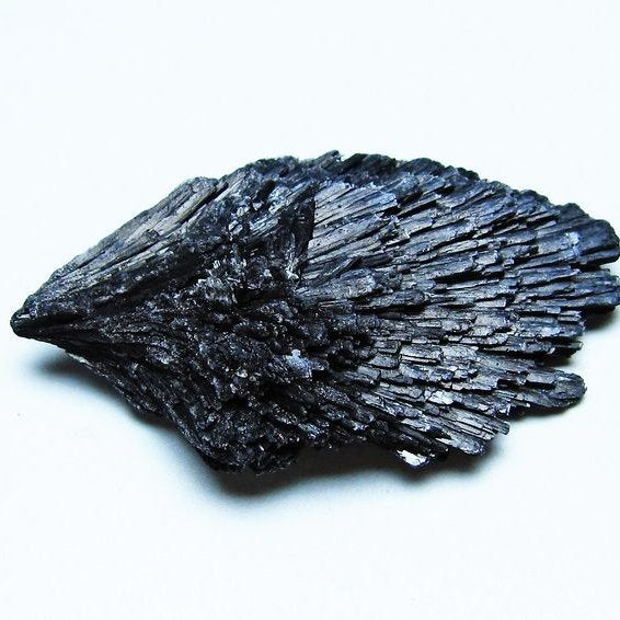 ブラック カイヤナイト 原石 一点物 171-7552