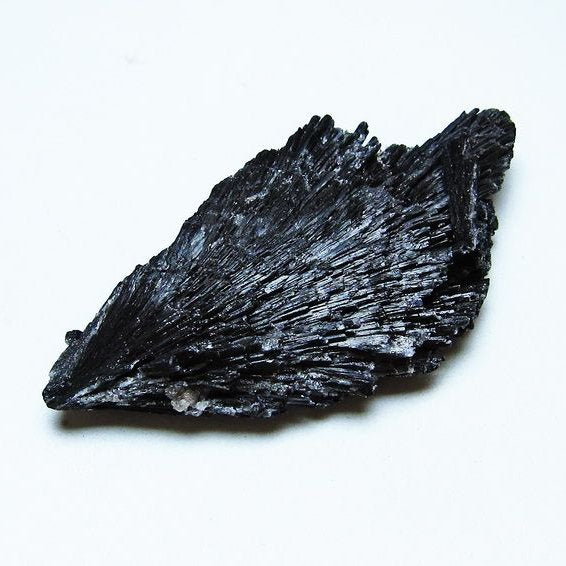 ブラック カイヤナイト 原石 一点物 171-7566