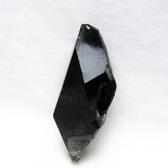 モリオン 黒水晶 原石 ブラジル産 一点物 171-7947