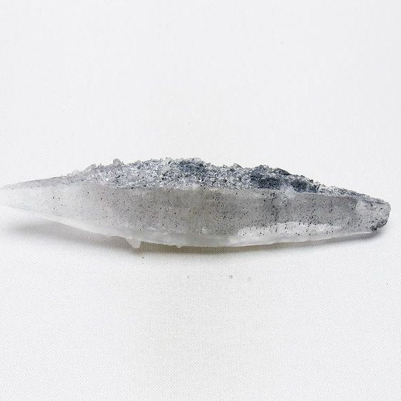 レーザークリスタル 水晶 クラスター 水晶 原石 スティブナイト 輝安鉱入り 一点物 [送料無料] 172-3387