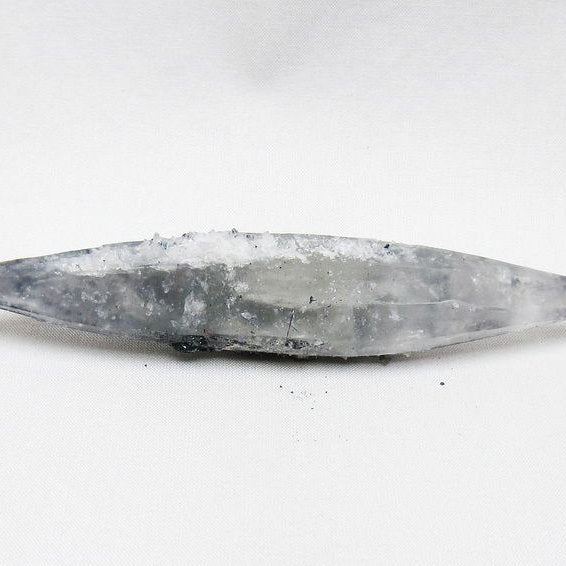レーザークリスタル 水晶 クラスター 水晶 原石 スティブナイト 輝安鉱入り 一点物 [送料無料] 172-3397