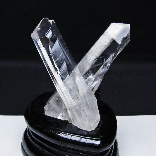 水晶 クラスター マダガスカル産 台座付属 水晶 原石 レムリアンシード 一点物 172-4316