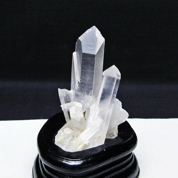 水晶 クラスター マダガスカル産 台座付属 水晶 原石 レムリアンシード 一点物 172-4319