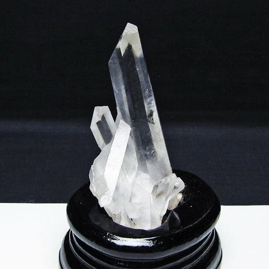 水晶 クラスター マダガスカル産 台座付属 水晶 原石 レムリアンシード 一点物 172-4323