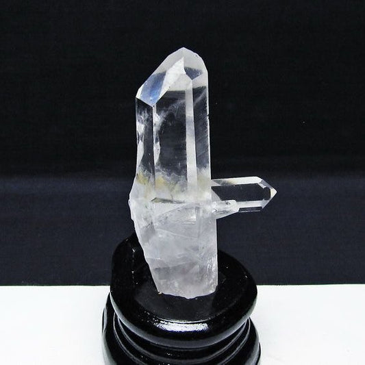 水晶 クラスター マダガスカル産 台座付属 水晶 原石 レムリアンシード 一点物 172-4325