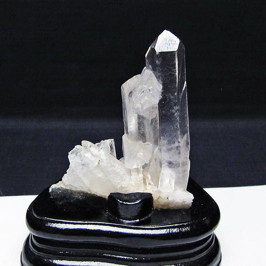 水晶 クラスター マダガスカル産 台座付属 水晶 原石 レムリアンシード 一点物 172-4334