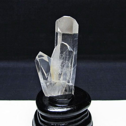 水晶 クラスター マダガスカル産 台座付属 水晶 原石 レムリアンシード 一点物 172-4341
