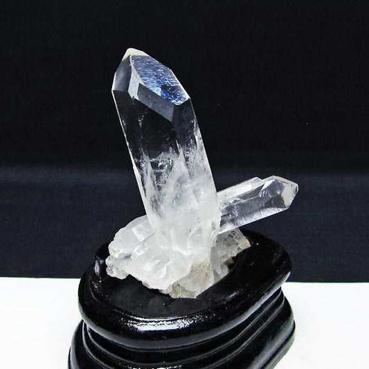 水晶 クラスター マダガスカル産 台座付属 水晶 原石 レムリアンシード 一点物 172-4342