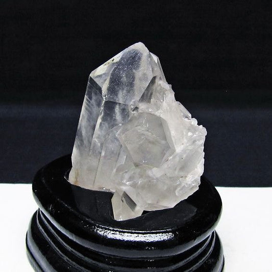 水晶 クラスター マダガスカル産 台座付属 水晶 原石 レムリアンシード 一点物 172-4354