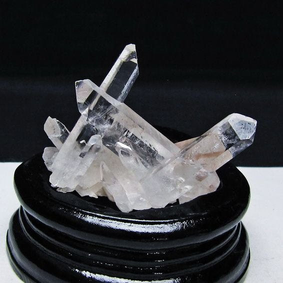 水晶 クラスター マダガスカル産 台座付属 水晶 原石 レムリアンシード 一点物 172-4365