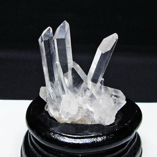 水晶 クラスター マダガスカル産 台座付属 水晶 原石 レムリアンシード 一点物 172-4373