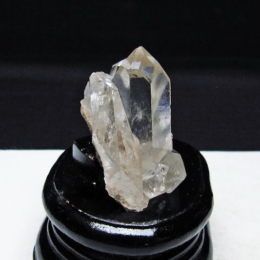 水晶 クラスター マダガスカル産 台座付属 水晶 原石 レムリアンシード 一点物 172-4374