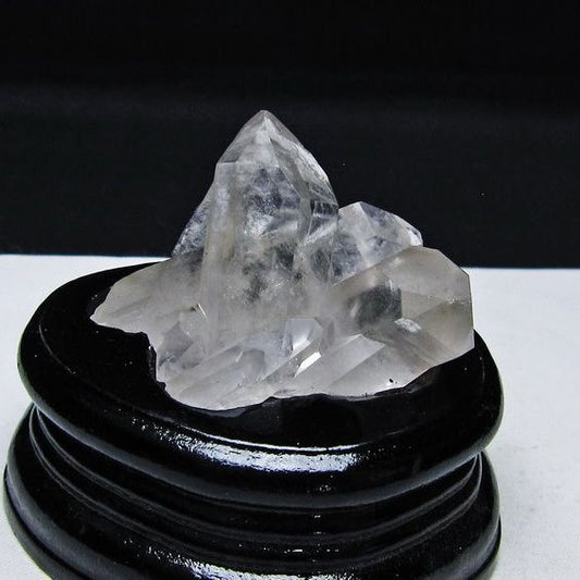 水晶 クラスター マダガスカル産 台座付属 水晶 原石 レムリアンシード 一点物 172-4375