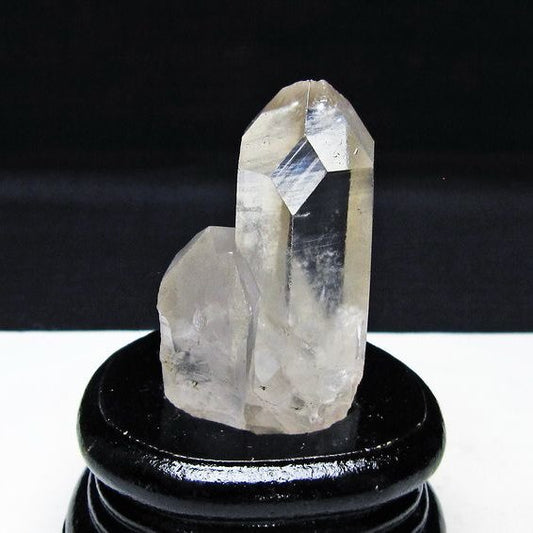 水晶 クラスター マダガスカル産 台座付属 水晶 原石 レムリアンシード 一点物 172-4376