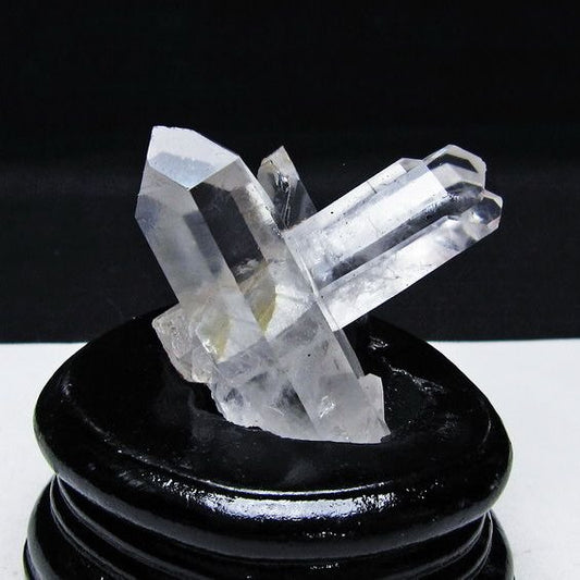 水晶 クラスター マダガスカル産 台座付属 水晶 原石 レムリアンシード 一点物 172-4377