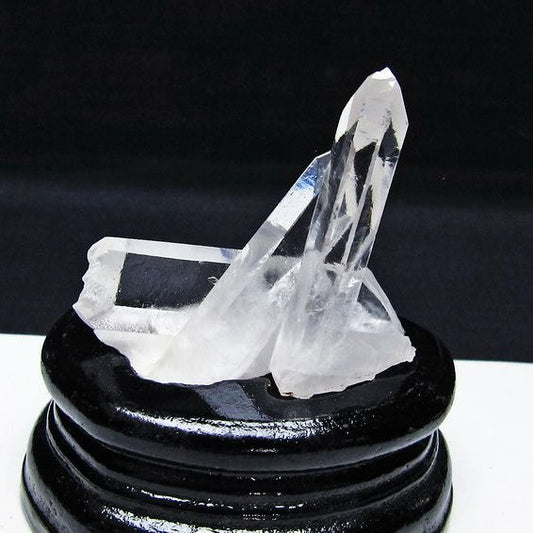 水晶 クラスター マダガスカル産 台座付き 原石 浄化 パワーストーン 1点物 172-4379