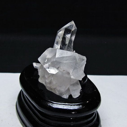水晶 クラスター マダガスカル産 台座付属 水晶 原石 レムリアンシード 一点物 172-4380
