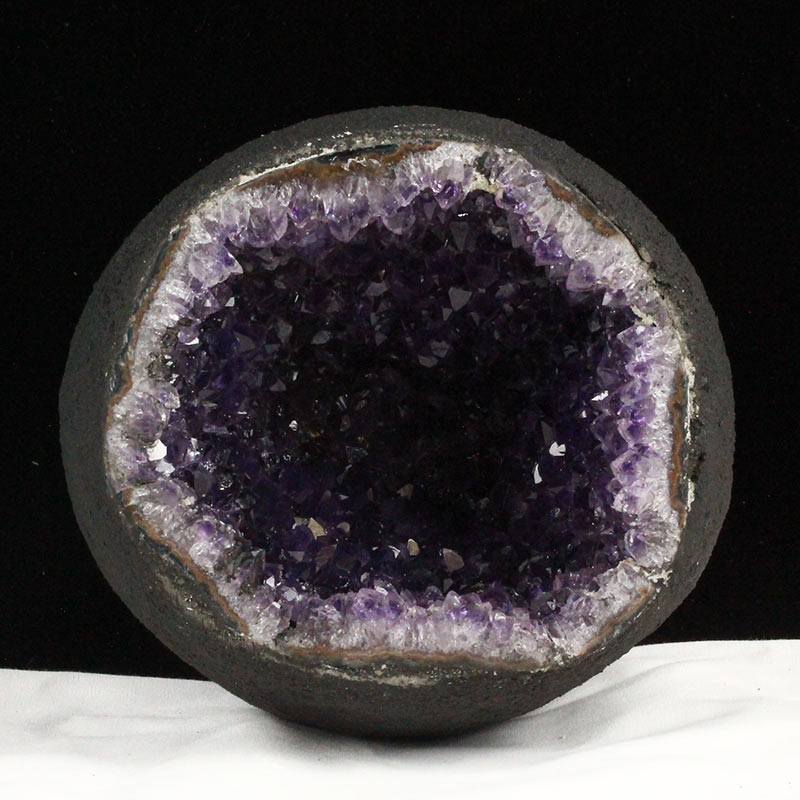 1.8Kg アメジストドーム ウルグアイ産 原石 サークル ジオード 置物 アメジストドーム amethyst 一点物 送料無料 174-2068