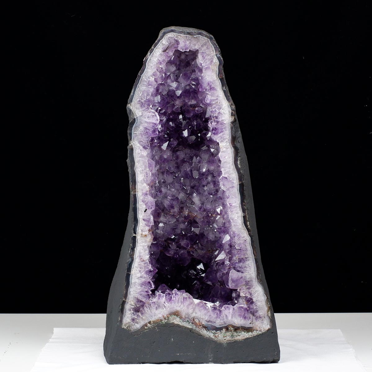 アメジストドーム 15.1Kg ブラジル産 ジオード カペーラ 一点物 174-2140