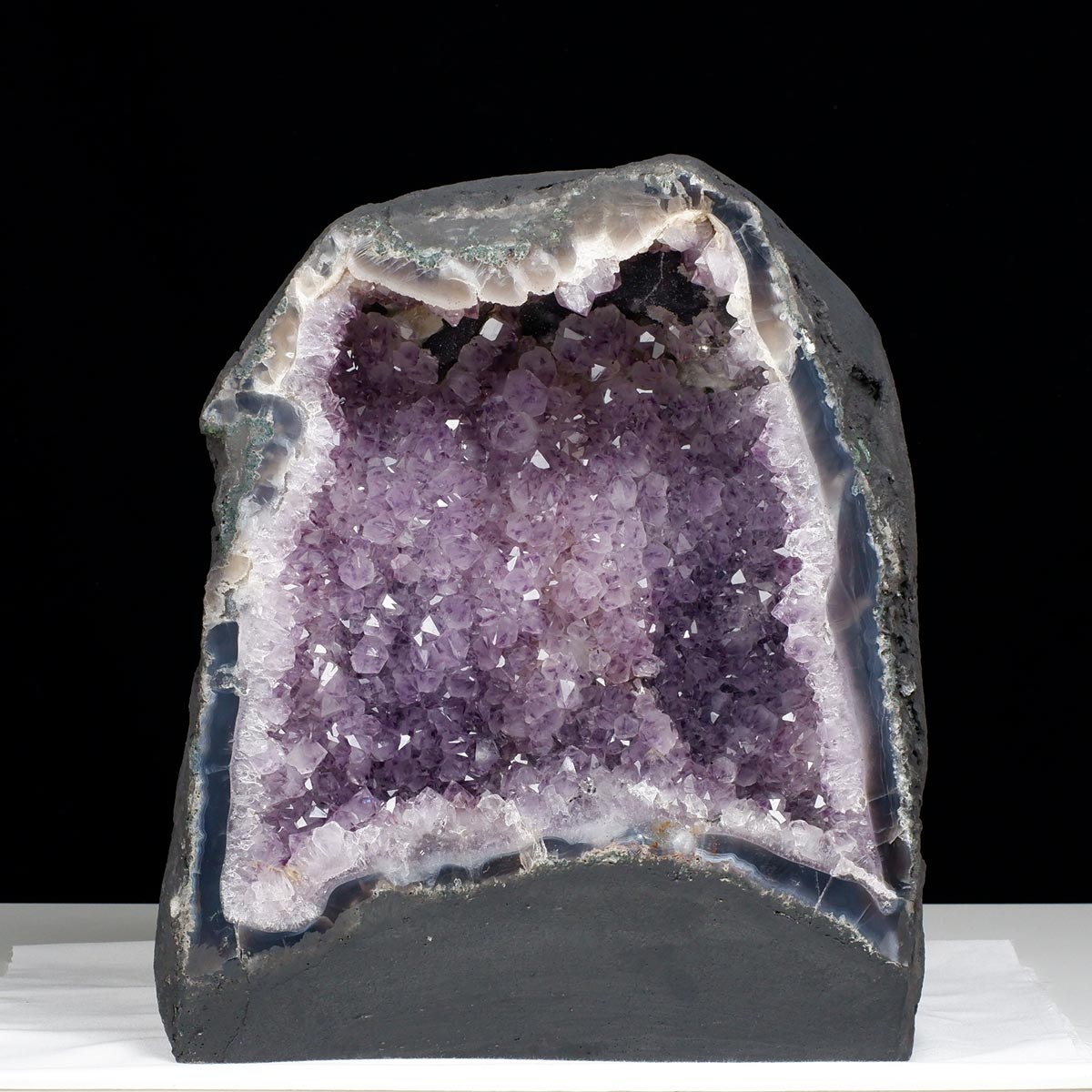 アメジストドーム 20.7Kg ブラジル産 ジオード カペーラ 一点物 174-2164