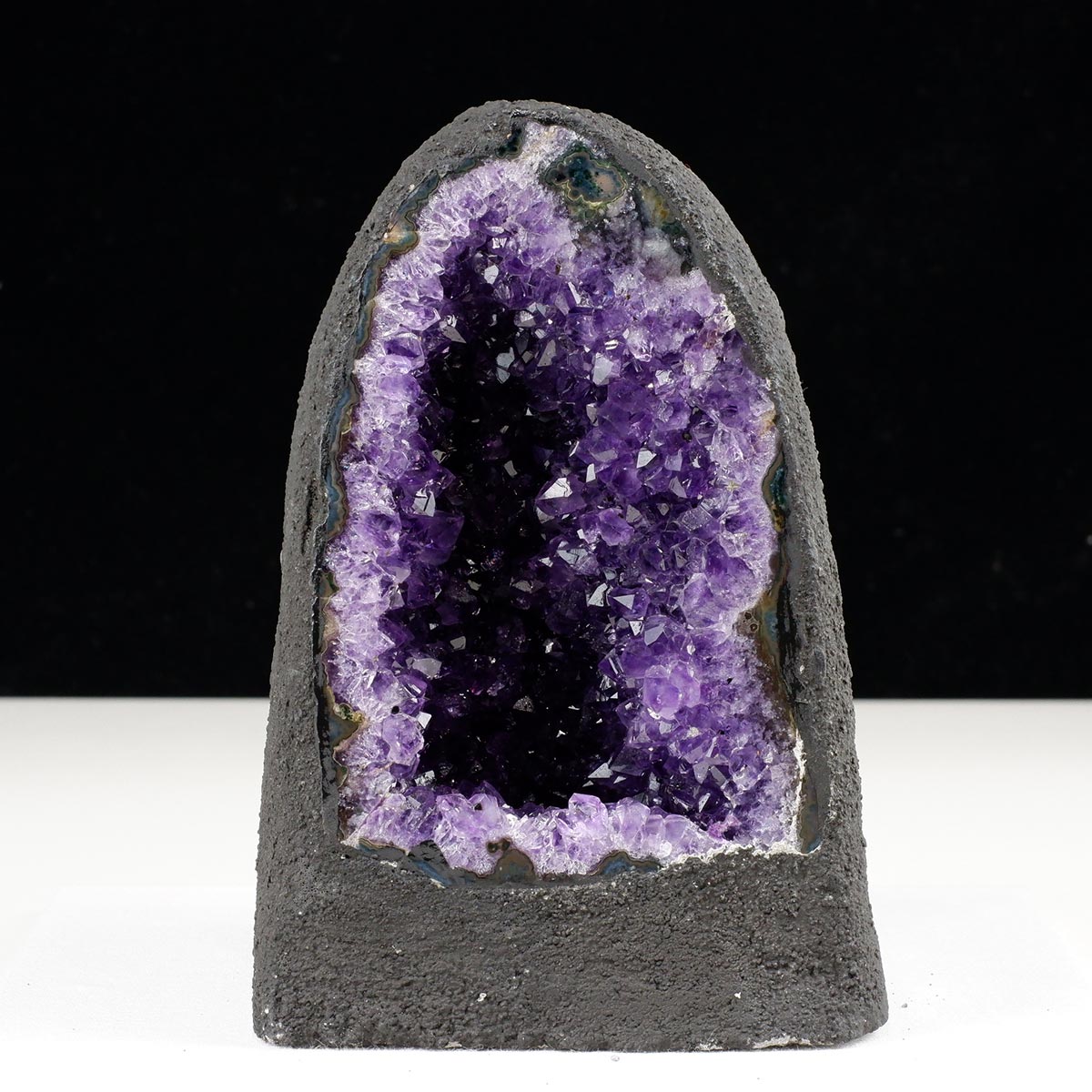 アメジストドーム 2.4Kg ウルグアイ産 アメジスト ドーム ジオード 原石 置物 カペーラ 一点物  174-2246