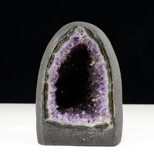 アメジストドーム 2.5Kg ウルグアイ産 アメジスト ドーム ジオード 原石 置物 カペーラ 一点物  174-2264