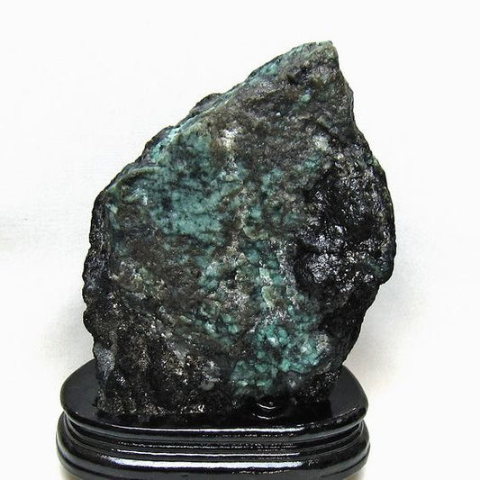 2Kg エメラルド 原石 台座付属 一点物 181-4688