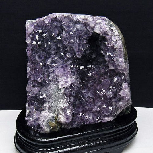 1.9Kg アメジスト クラスター ウルグアイ産 アメジスト 原石 amethyst 台座付属 花型 一点物  182-7089