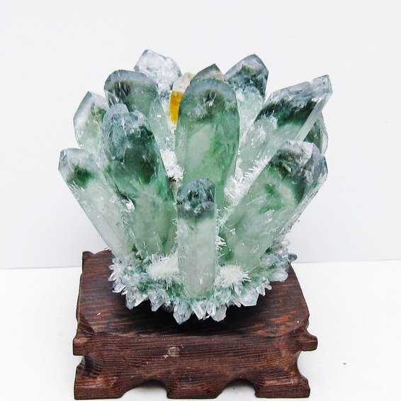 緑水晶 クラスター 原石 台座付属 一点物  182-7401