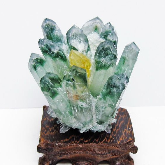 緑水晶 クラスター 原石 台座付属 一点物 182-7406