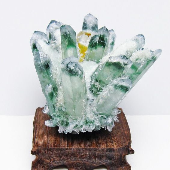 緑水晶 クラスター 原石 台座付属 一点物 182-7414