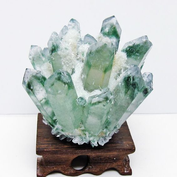 緑水晶 クラスター 原石 台座付属 一点物 182-7436
