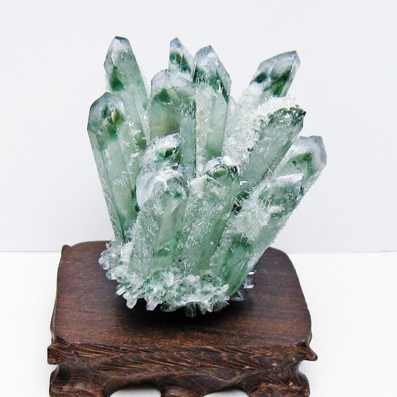 緑水晶 クラスター 原石 台座付属 一点物 182-7463