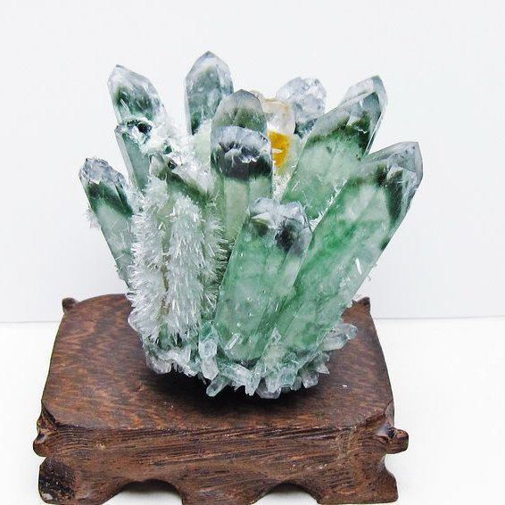 緑水晶 クラスター 原石 台座付属 一点物 182-7477