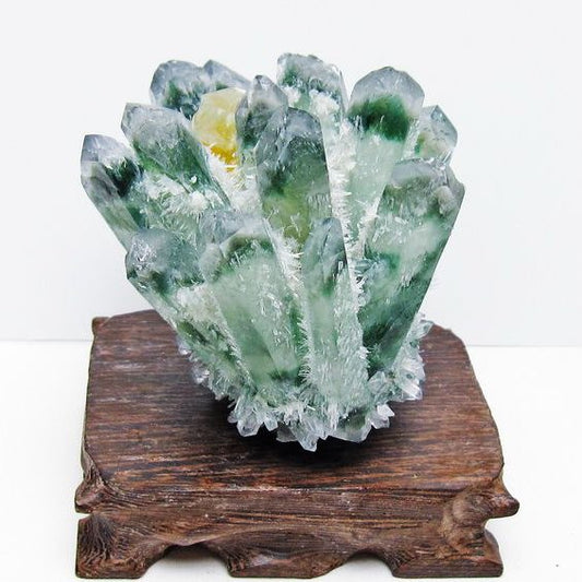 緑水晶 クラスター 原石 台座付属 一点物 182-7486