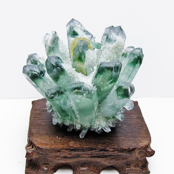 緑水晶 クラスター 原石 台座付属 一点物 182-7501