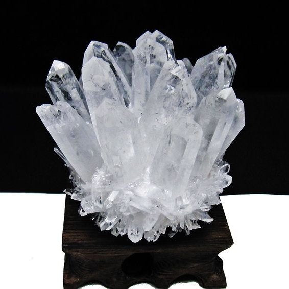 水晶 クラスター 水晶 原石 台座付属 一点物 182-8394