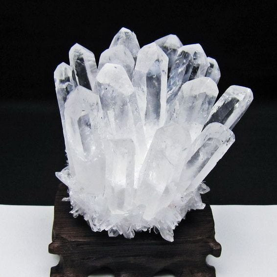 水晶 クラスター 水晶 原石 台座付属 一点物 182-8576