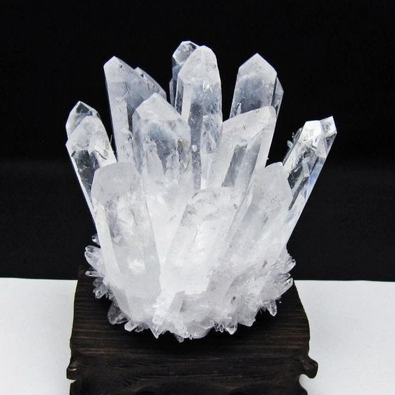 水晶 クラスター 水晶 原石 台座付属 一点物 182-8600