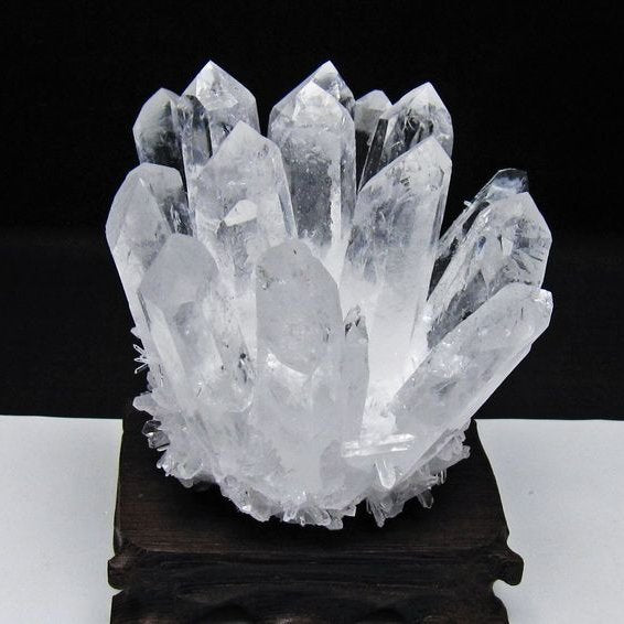 水晶 クラスター 水晶 原石 台座付属 一点物 182-8608