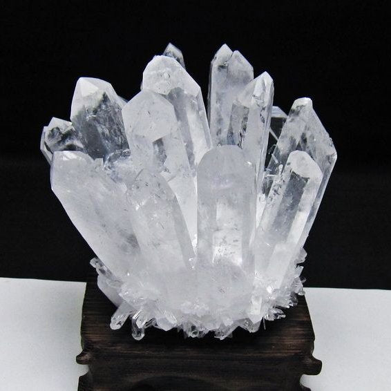 水晶 クラスター 水晶 原石 台座付属 一点物 182-8625