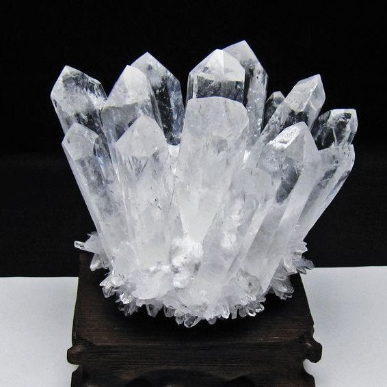 水晶 クラスター 水晶 原石 台座付属 一点物 182-8634