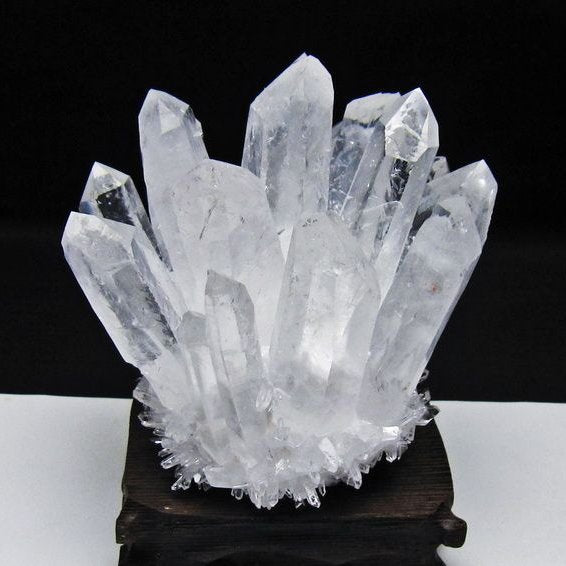水晶 クラスター 水晶 原石 台座付属 一点物 182-8636