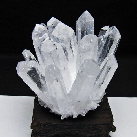 水晶 クラスター 水晶 原石 台座付属 一点物 182-8637