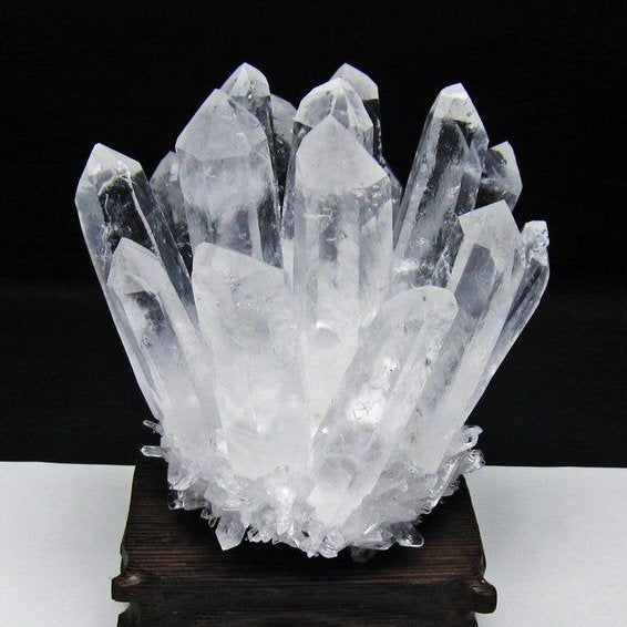 水晶 クラスター 水晶 原石 台座付属 一点物 182-8638
