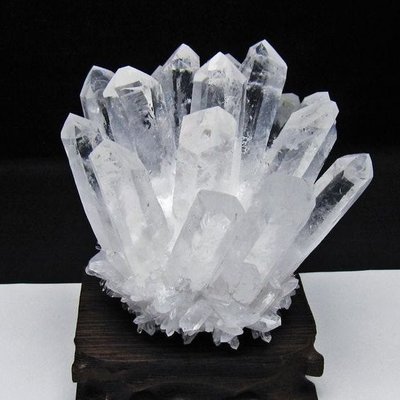 水晶 クラスター 水晶 原石 台座付属 一点物 182-8645